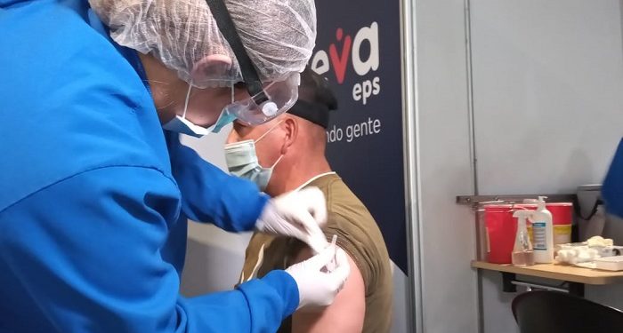 NUEVA EPS es la que más dosis ha aplicado con más de 8.900.000 vacunas COVID
