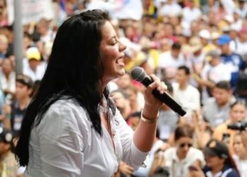 De actriz de cine para adultos al Senado: Amaranta Hank llega al Congreso por el Pacto Histórico