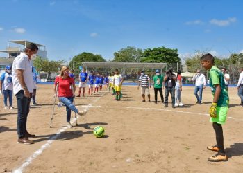 Elsa Noguera, entregó en Sabanalarga el nuevo Campo Bolívar