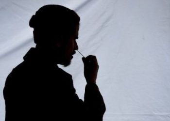 OMS confirma presencia de variante Ómicron en 106 países