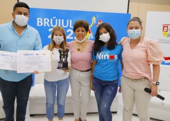 Elsa Noguera recibió reconocimiento por ser la ‘Gobernadora más comprometida con la infancia’