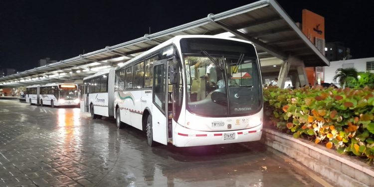 Desde el 14 de febrero, plan piloto de Transmetro para ampliar horario de operación