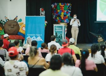 AmbientArte, el concurso de la Fundación Triple A para premiar las mejores creaciones de canecas tragaplásticos