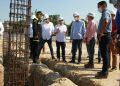 Alcalde Ucrós inspeccionó construcción de parques de Villa Katanga y Los Cedros