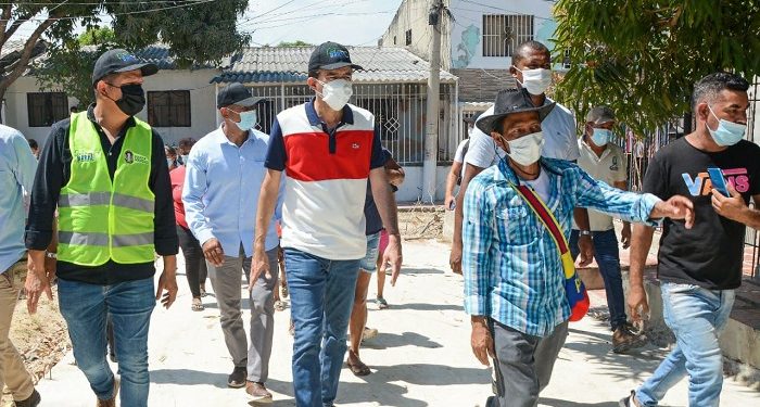 Con ‘Pacto por mi Barrio’ avanza la pavimentación de Villa Estadio en Soledad