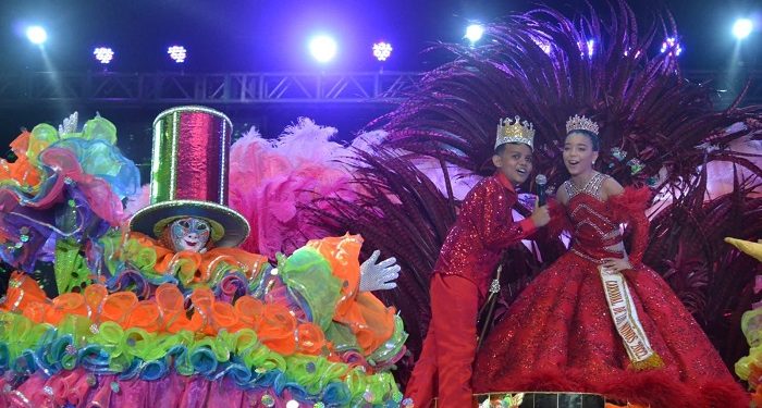 El colorido y alegría del Carnaval de los Niños se tomó el Gran Malecón y la Plaza de la Paz
