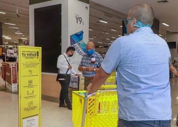 Gobierno y comerciantes se preparan para primer día sin IVA en el 2022