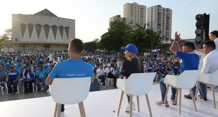 Gobernadora del Atlántico presidió Asamblea con más de mil jóvenes en la Plaza de la Paz