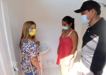 “En Manatí y Campo de la Cruz, transformamos la vida de 1.229 familias con obras de mejoramiento de vivienda”: Elsa Noguera