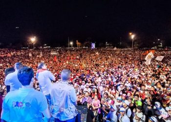Masivo cierre de campaña de Gustavo Petro y el Pacto Histórico en Barranquilla