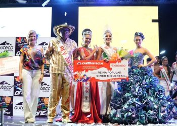 María José Ríos del barrio El Pueblo Reina Popular del Carnaval 2022