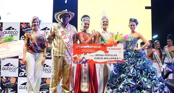 María José Ríos del barrio El Pueblo Reina Popular del Carnaval 2022