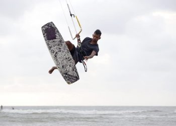 Renzo Viloria es el segundo atlanticense en el Mundial de Kitesurf