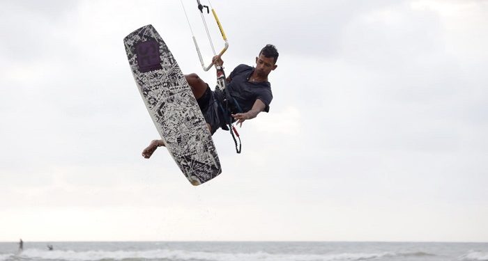 Renzo Viloria es el segundo atlanticense en el Mundial de Kitesurf