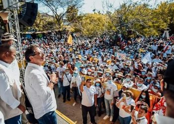 Gustavo Petro cierra campaña en Barranquilla con homenaje a las víctimas del conflicto