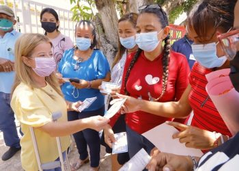 Gobernadora del Atlántico entregó desembolso del Fondo de la Gente a emprendedores en Barranquilla