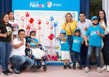 Firman pacto por la ‘Crianza Amorosa de la Niñez’ en el Atlántico