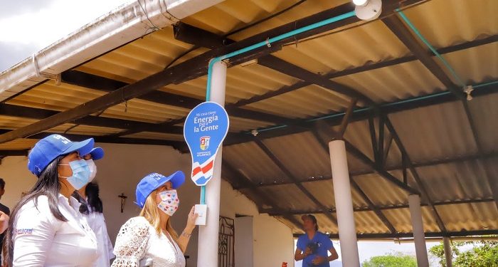 ‘Energía para la Gente’, mejora las condiciones de vida de familias en Luriza y se fortalece el turismo en Usiacurí