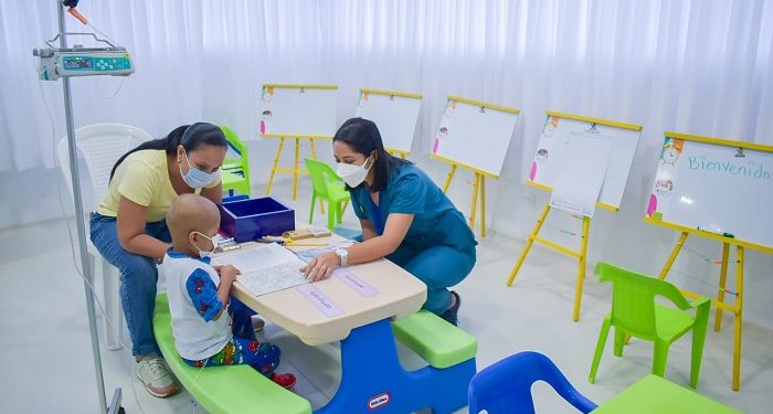 Distrito y clínica Bonnadona inauguran primera aula hospitalaria para atención de estudiantes en situación de enfermedad