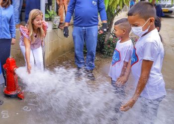 «A partir de hoy, Sibarco puede disfrutar del servicio de agua potable por primera vez»: Elsa Noguera