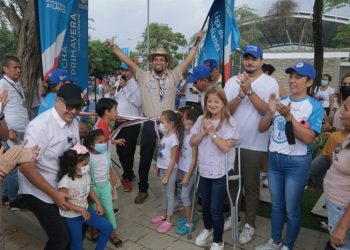 Gobernadora entregó la cancha La Primavera y la iluminación del corredor gastronómico de Baranoa
