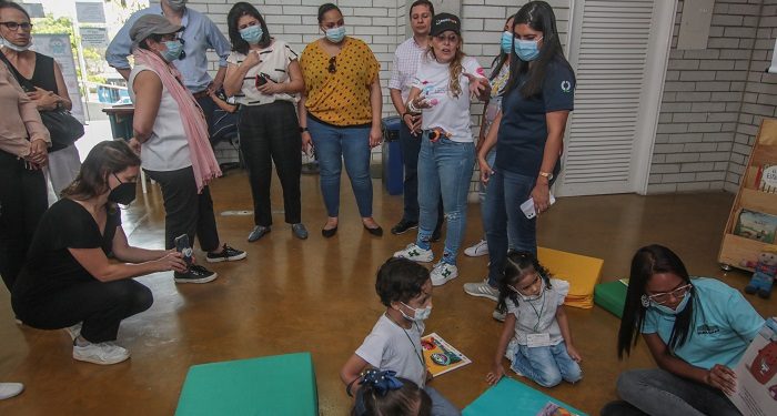Jugando, niños y adultos celebraron 2 años de diversión en las ‘cuadras baqanas’