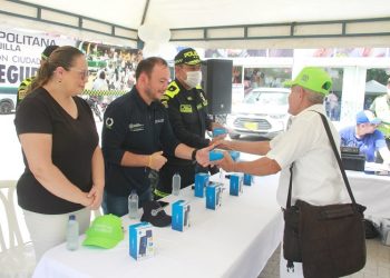 Acompañamiento del Distrito y Policía para llevarles tranquilidad a los residentes en Caribe Verde 