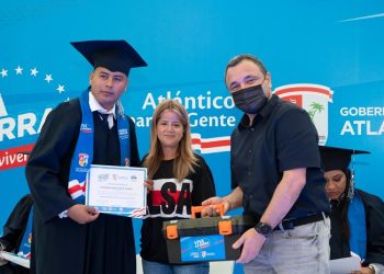 Gobernación del Atlántico graduó a 320 barristas del Junior en la segunda promoción de ‘Viva la Barra’