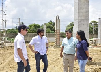 Alcalde Pumarejo inspeccionó avances en obra del mercado Gran Bazar