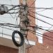 Barranquilla comenzó a decirle adiós a las ‘telarañas’ de cables en los postes