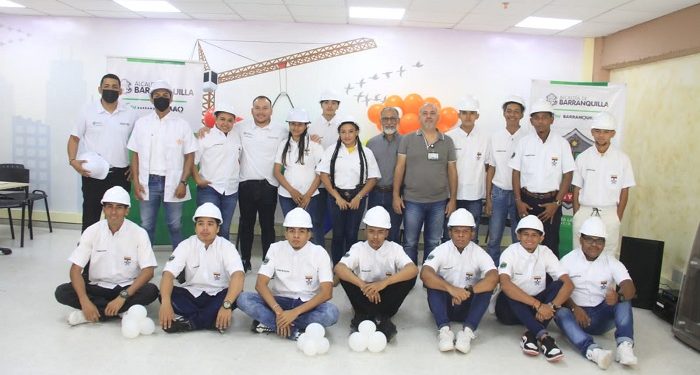 Jóvenes de Vuelve y Juega inician formación tecnológica a través de convenio con el SENA