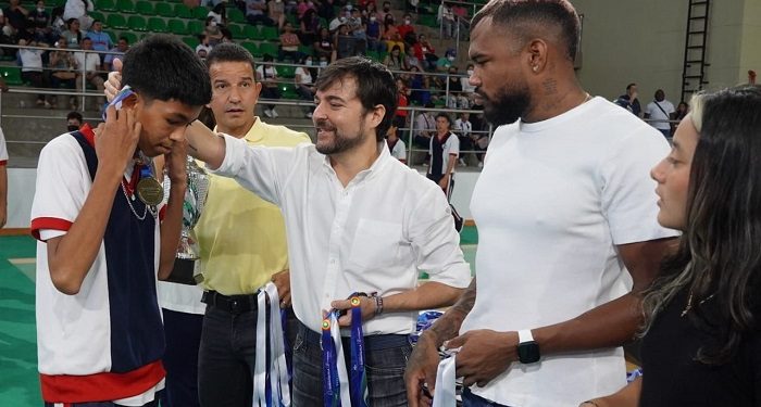 Distrito reconoce a estudiantes de Juegos Intercolegiados Barranquilla 2022