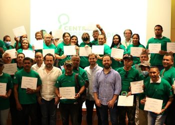 Negocios amigables con el medioambiente, la apuesta de caseteros y pescadores de Puerto Mocho y Mallorquín 