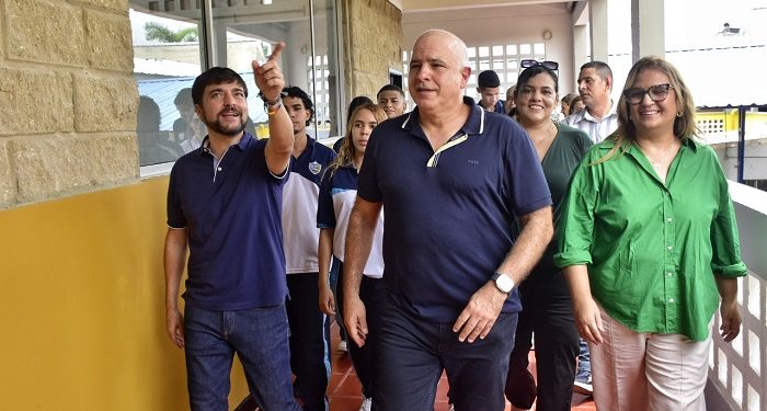 Distrito y Fundación Tecnoglass entregan mejoramiento de colegio Las Flores y anuncian nueva institución en La Playa