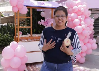 Con la tradicional galleta punto rosa, Gobernación del Atlántico promueve el autoexamen para prevenir el cáncer de mama
