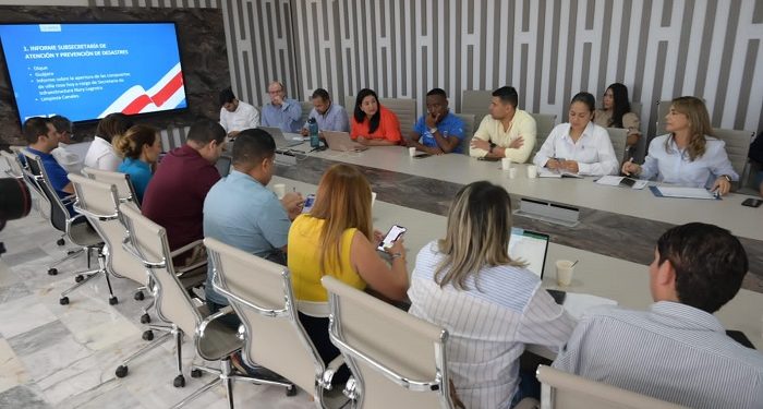 Gobernadora del Atlántico indica acciones para atender damnificados en municipios afectados por lluvias