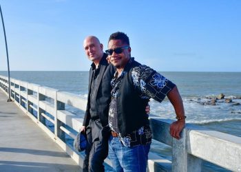 Los actores Cuba Gooding Jr. y Mars Callahan, encantados con la magia de la Plaza de Puerto Colombia