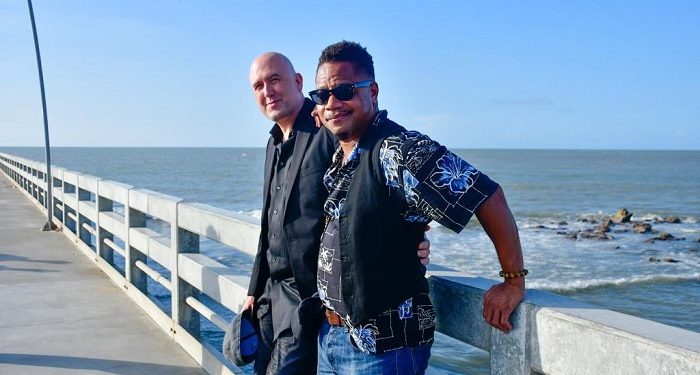 Los actores Cuba Gooding Jr. y Mars Callahan, encantados con la magia de la Plaza de Puerto Colombia