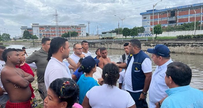 Equipo de Gobierno distrital atiende emergencias en sectores más afectados por lluvias