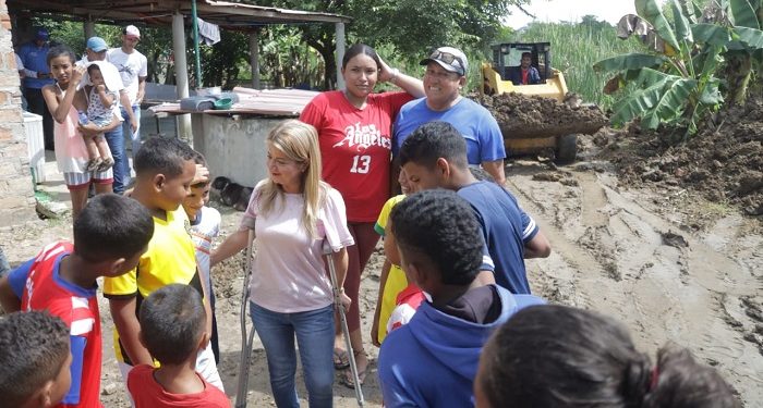 Gobernación del Atlántico entrega subsidio de arriendo transitorio a familias afectadas por deslizamiento en Juan de Acosta