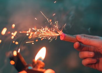 No le abras la puerta a la pólvora 