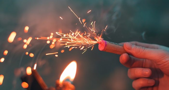 No le abras la puerta a la pólvora