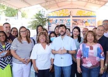 Alcalde Pumarejo da la bienvenida a maestros y directivos docentes 