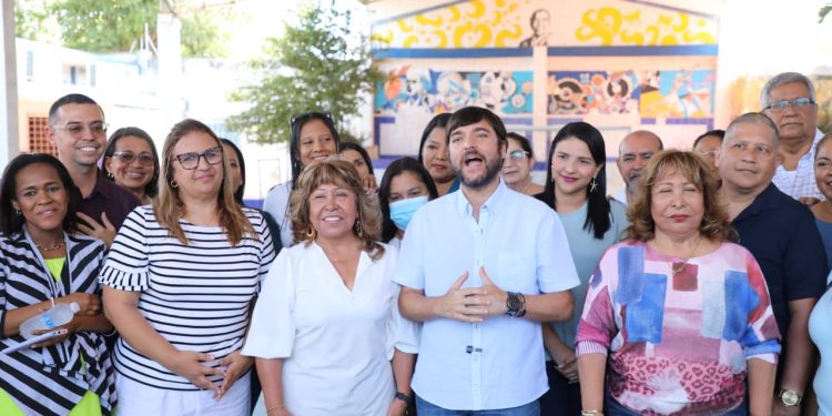 Alcalde Pumarejo da la bienvenida a maestros y directivos docentes