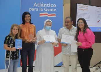 Gobernadora del Atlántico exaltó a colegios oficiales con mejores resultados en Pruebas Saber
