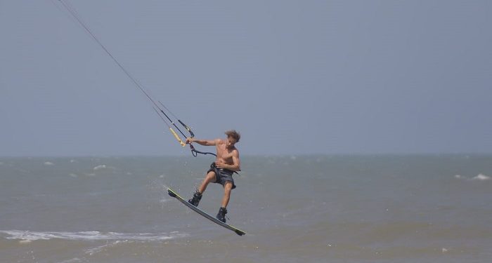 Todo listo en Salinas del Rey para el Mundial de Kitesurf