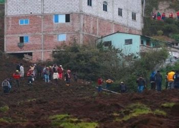 Asciende a 48 fallecidos por alud en Chimborazo, Ecuador