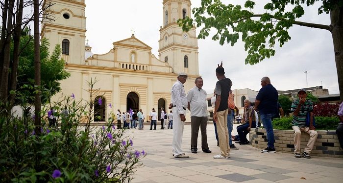 Gobernación y Alcaldía de Sabanalarga ejecutarán obras complementarias en la plaza central del municipio