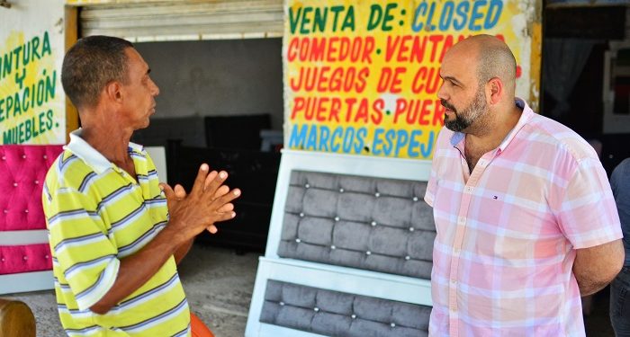 Luis Enrique Guzmán Chams se reunió con emprendedores de los barrios La Sierrita, El Bosque y Las Malvinas