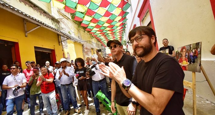 Distrito pone al servicio dos callejones recuperados en el centro de la ciudad